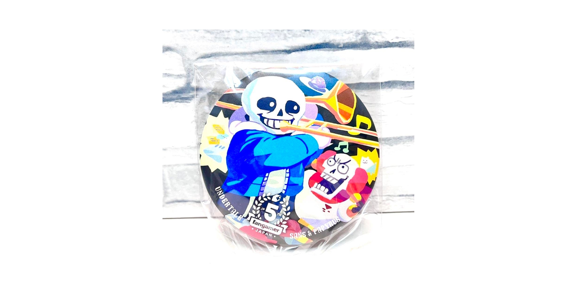 fangamer JAPAN 5周年記念 ビッグ缶バッジ Amazon.co.jp: アンダーテール ファンゲーマージャパン 5周年